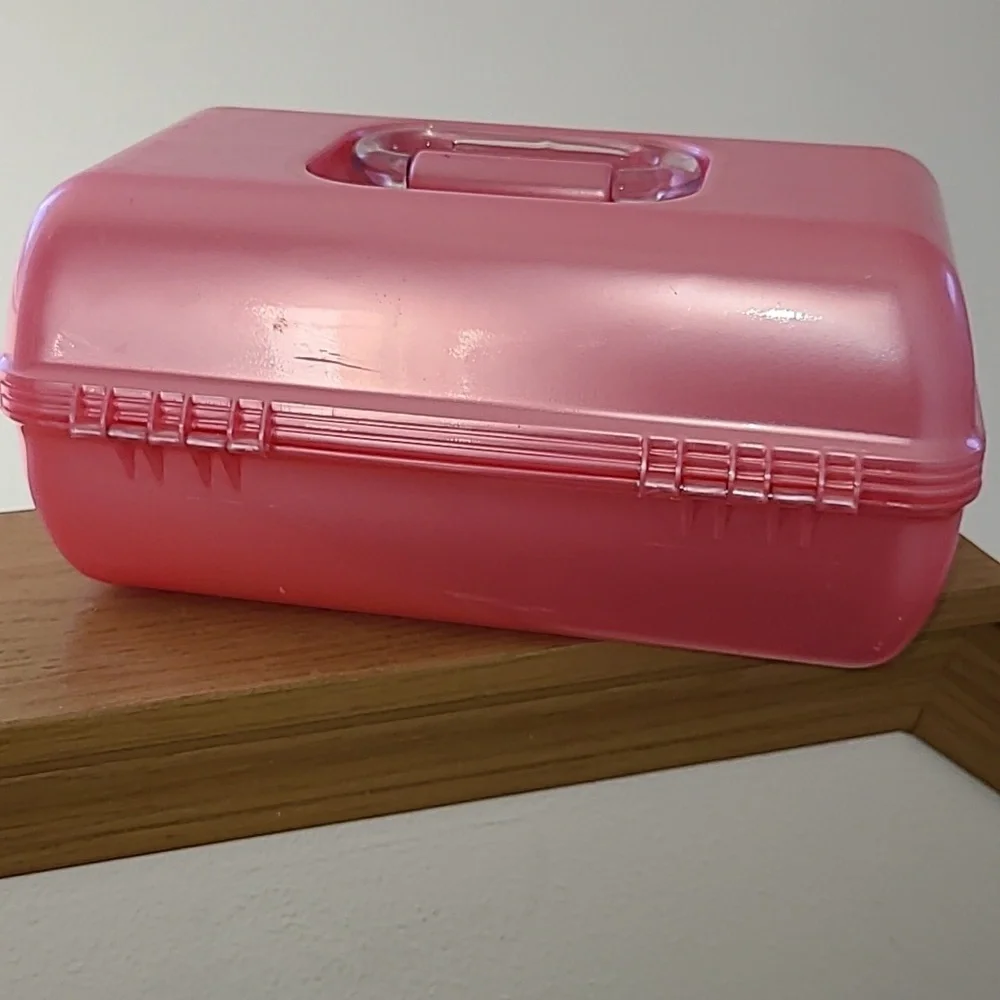 Vintage Caboodles Pink Cosmetic Case with Flower Detail